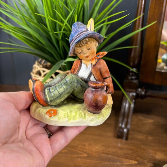 Vintage 1976 Hummel Figurine - Coffee Break - Goelbel Club Exclusive TMK-6 - Picture 7 of 12